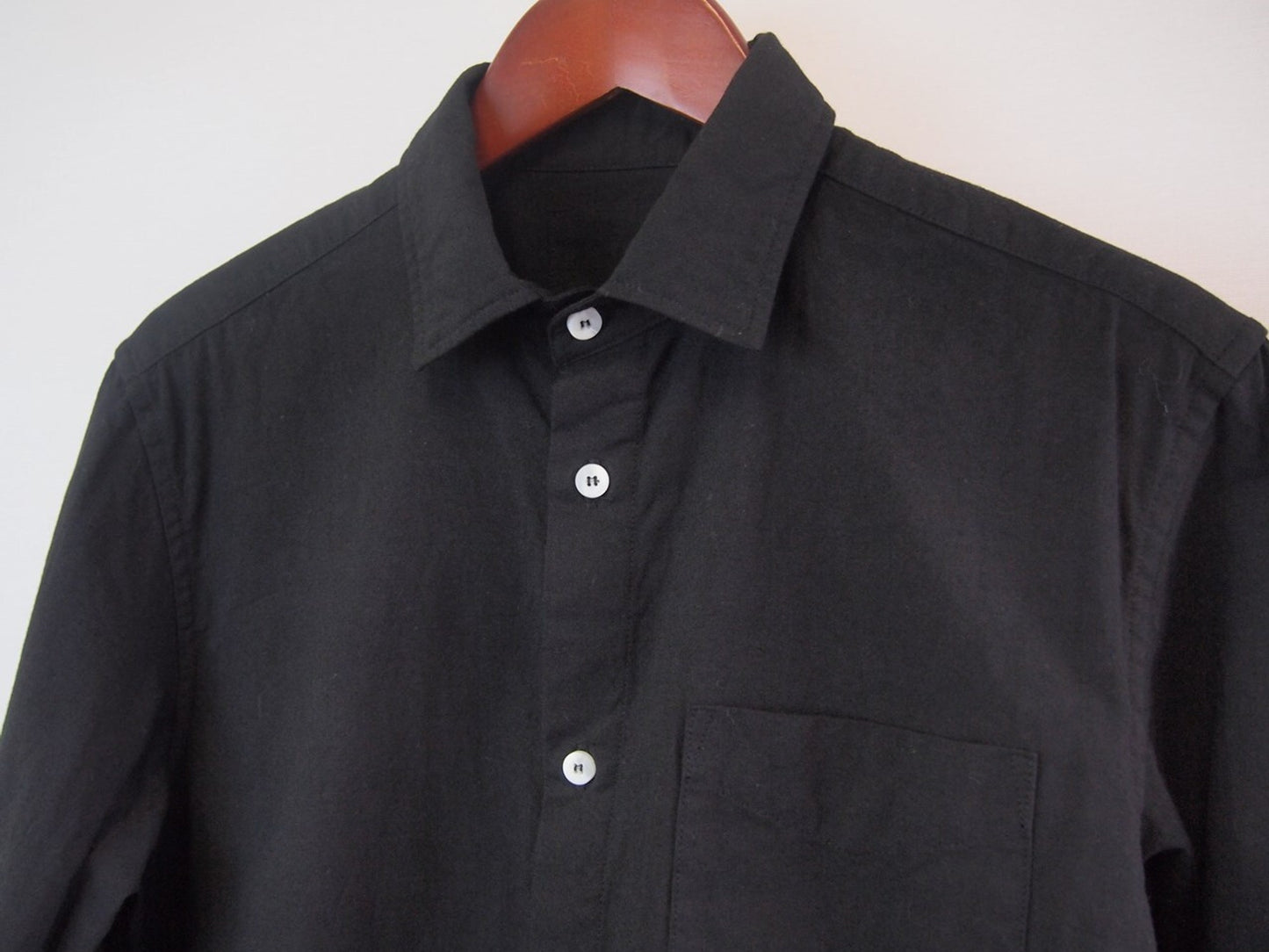 <OSOCU> 知多木綿 黒染めスソノコシ ベーシックシャツ 名古屋黒紋付染