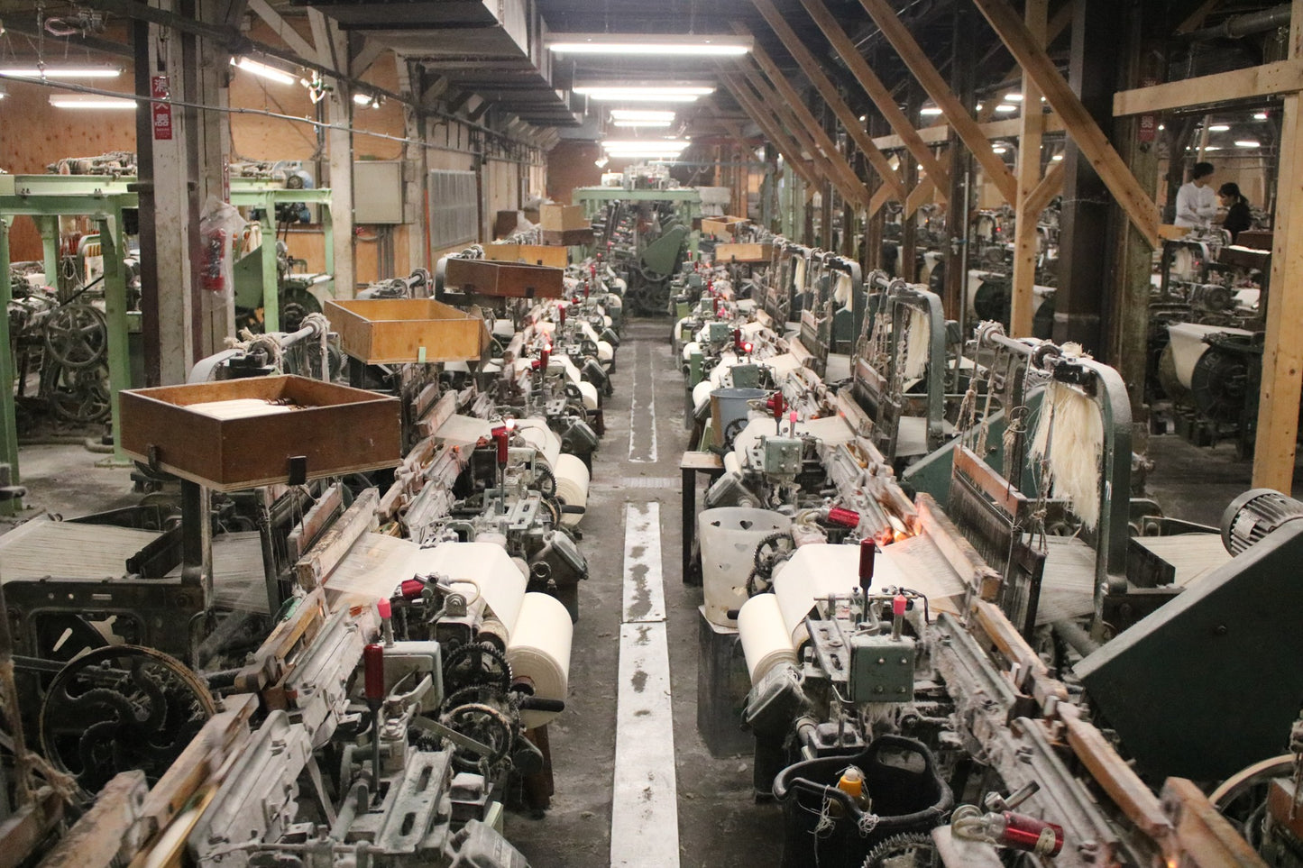 <OSOCU> 知多木綿 ちりめん生地 半袖リラックスシャツ スソノコシ 名古屋黒紋付染