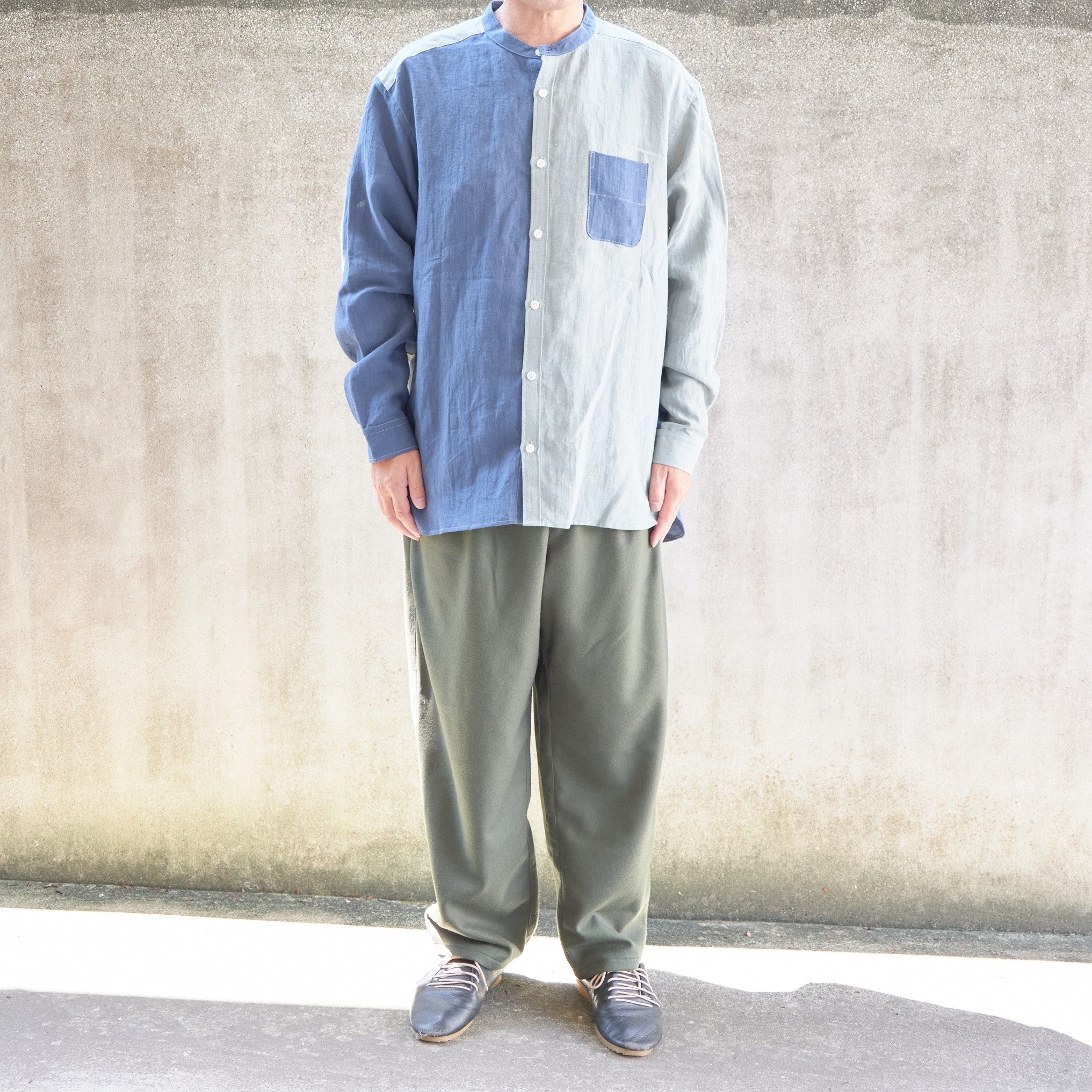 りきゅうネズミとネイビーブルー」 遠州織物 バンドカラーシャツ – OSOCU