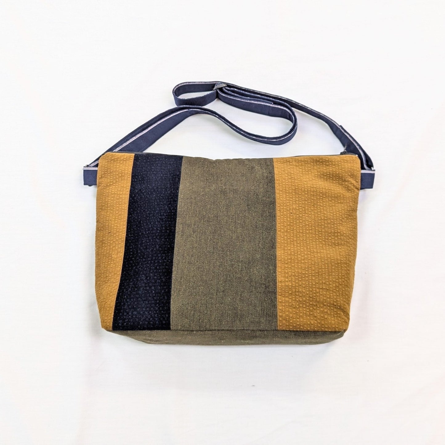 サコッシュより少し大きい コーデュロイ パッチワーク ミニショルダーバッグ