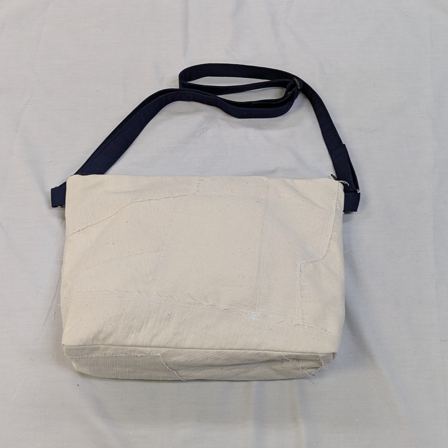 サコッシュより少し大きい 知多木綿 ミニショルダーバッグ 「ツギハギ」