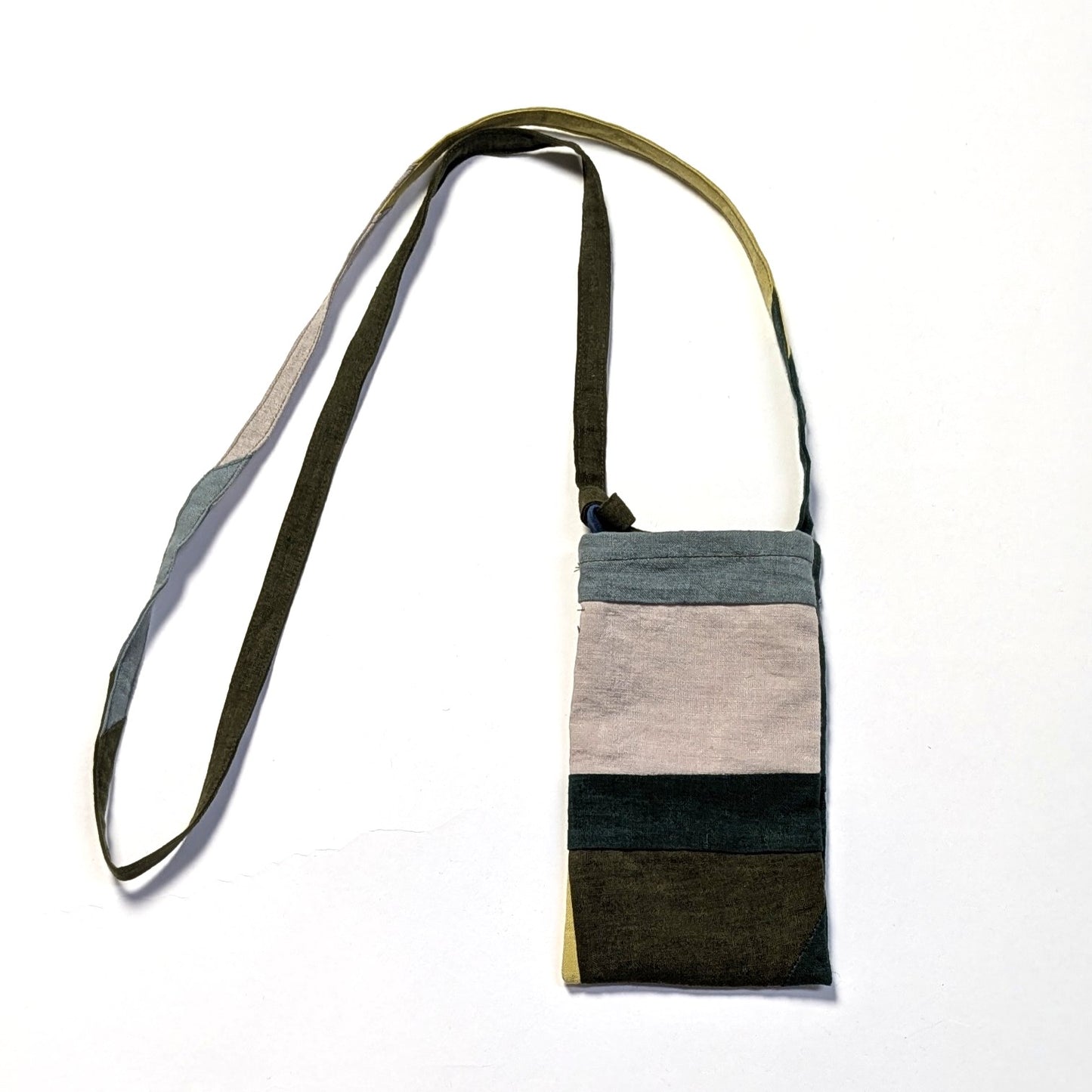 ＜OSOCU＞遠州織物 ヨーロッパリネン100% パッチワーク スマホショルダーバッグ 斜めがけNO.2