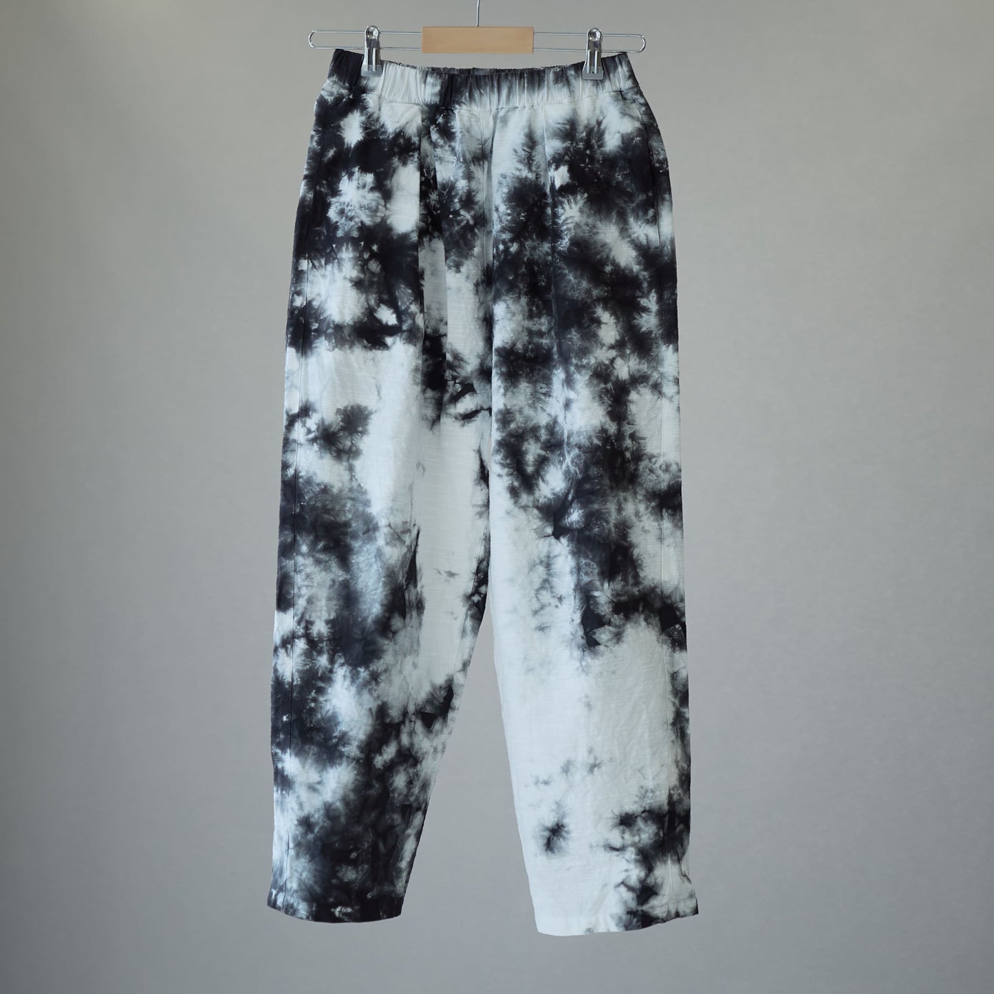 ＜OSOCU＞知多木綿 黒むら染め バルーンパンツ 名古屋黒紋付染