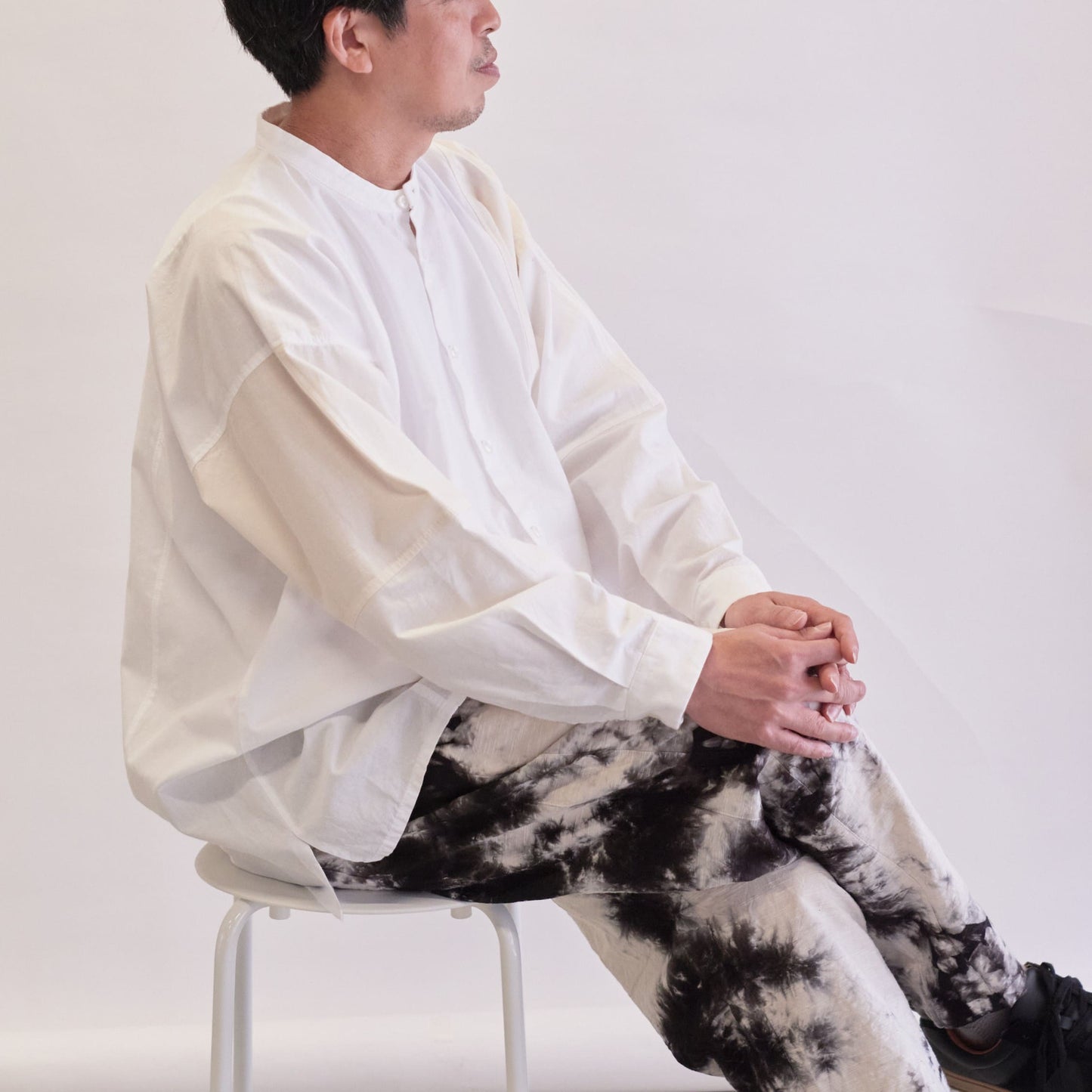 ＜OSOCU＞知多木綿 黒むら染め バルーンパンツ 名古屋黒紋付染