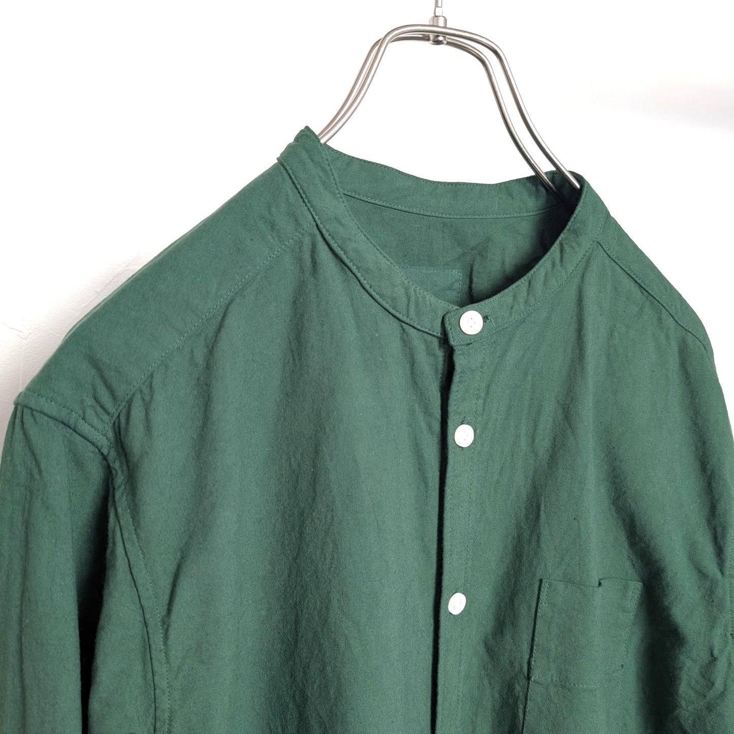 <OSOCU> 伝統色染め 織部色 知多木綿 バンドカラーシャツ