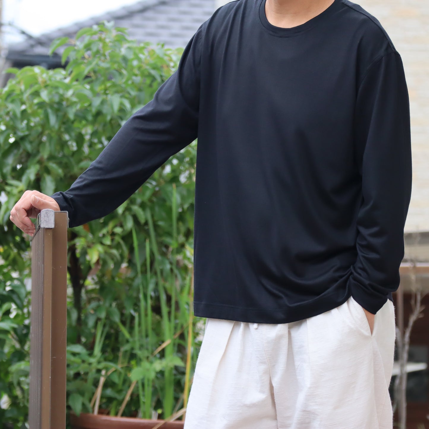 <OSOCU> 受注生産 尾州ウール Super160 メリノウール100％ ロングTシャツ 黒