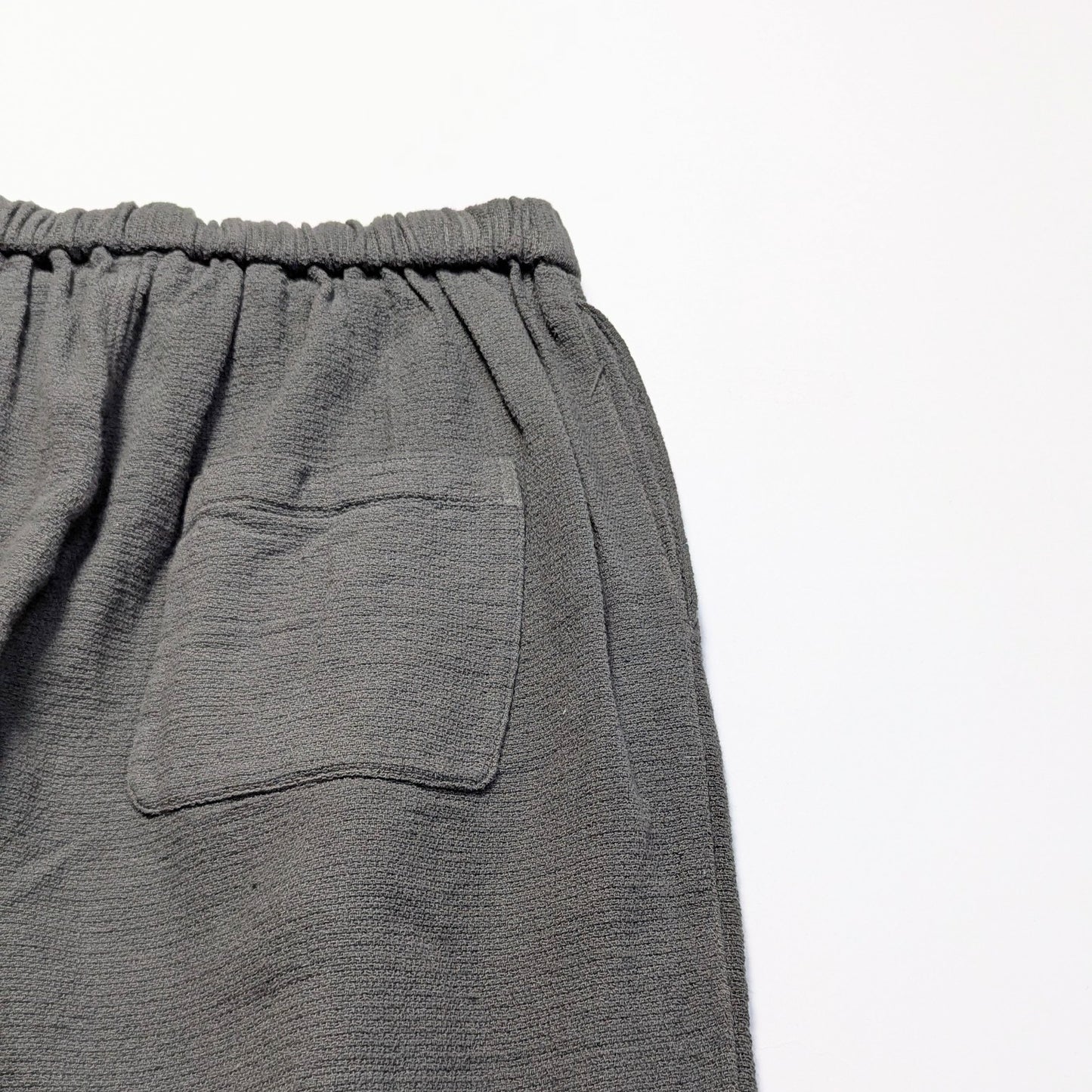 <OSOCU> 伝統色染め 柳煤竹色 知多木綿 タテ12/1ヨコ6/1シャトル織パンツ