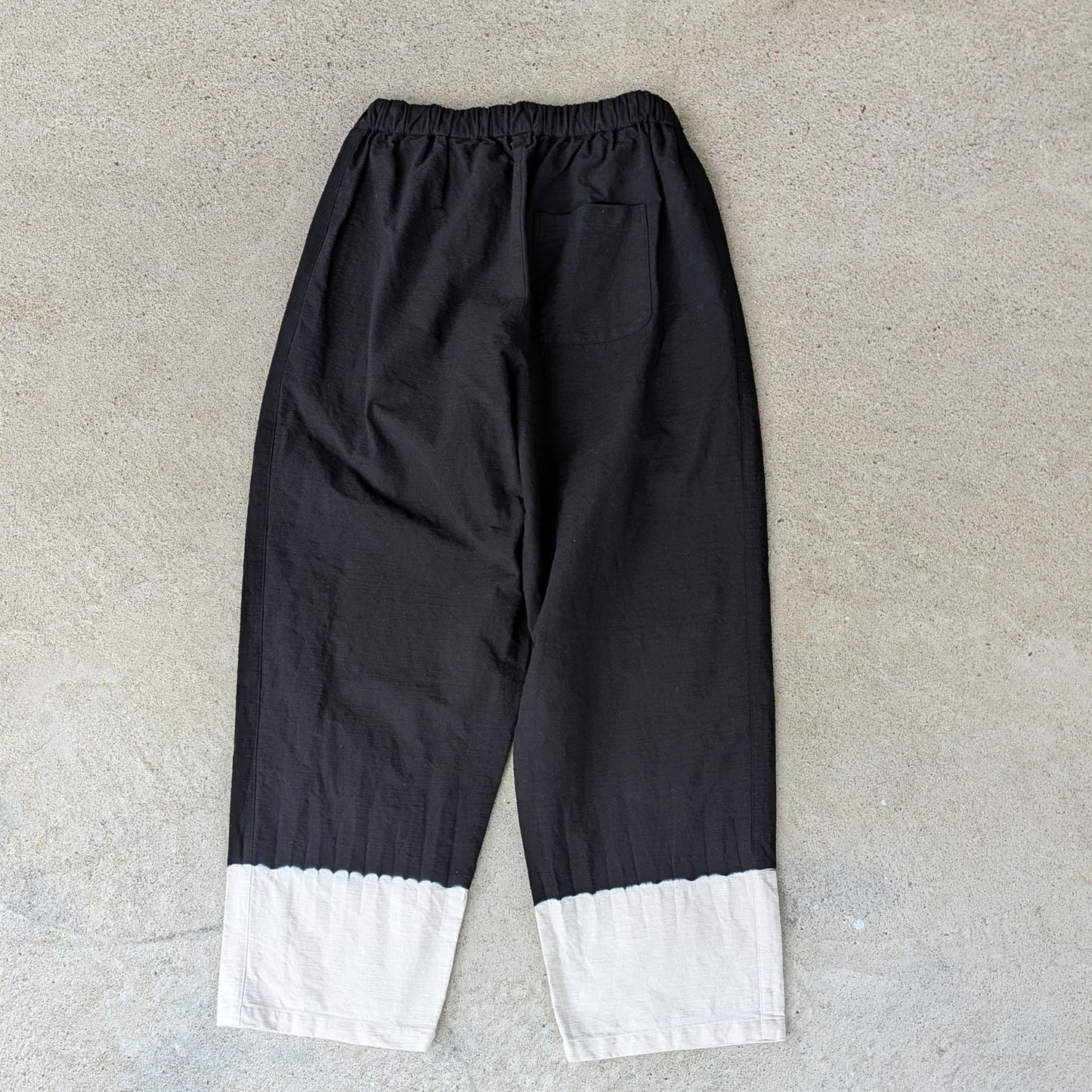 ＜OSOCU＞知多木綿 名古屋黒紋付染バルーンパンツ スソノコシ